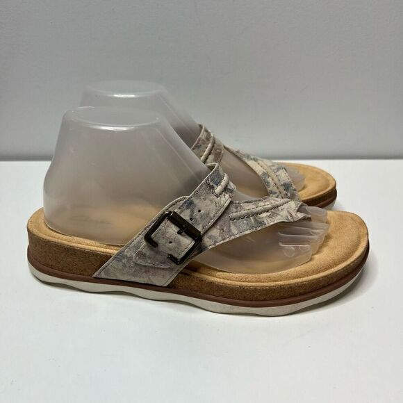Clarks Collection Sandals Womens Size 10 Cushion Sole Brynn Madi Sand Beige - Picture 1 of 8